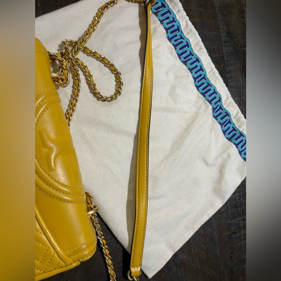 Tory Burch Daylily Convertible Fleming Quilt Crossbody Bag Purse in Golden Crest - Picture 9 of 12